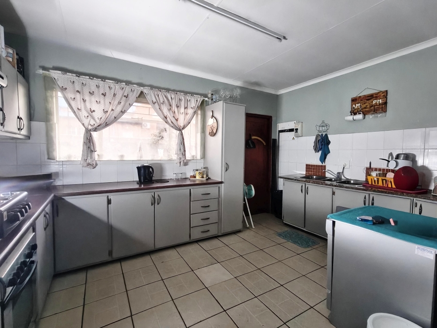 2 Bedroom Property for Sale in Rustenburg Central North West